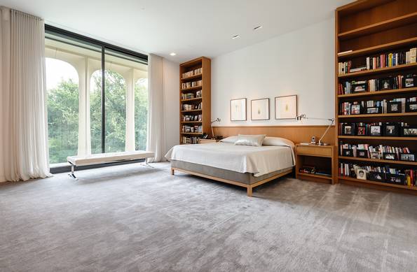 10210 Strait Bedroom