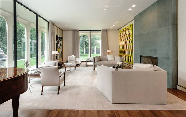 10210 Strait Formal Living