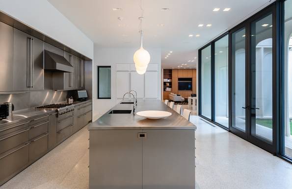 10210 Strait Kitchen 2