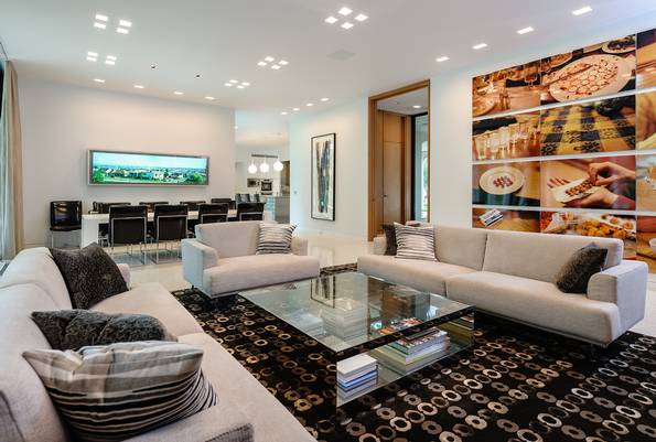 10210 Strait Living Dining