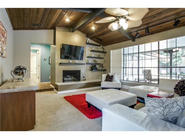 1712 Lake Side Living