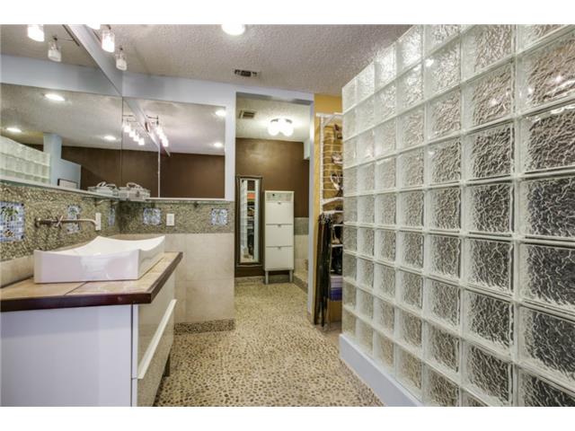 1712 Lakeside Master Bath