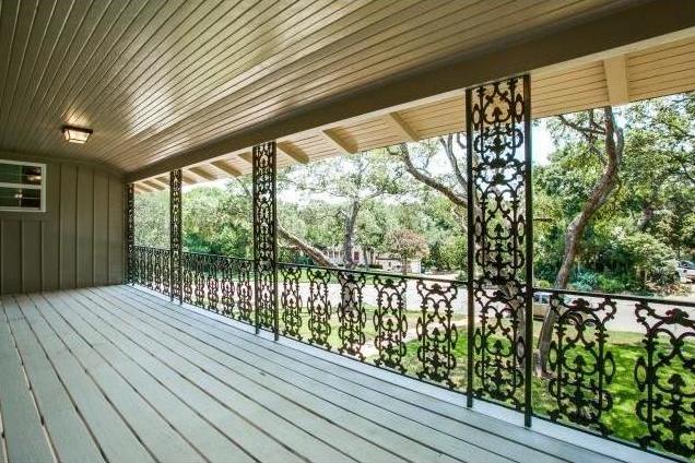 2nd floor front facing terrace