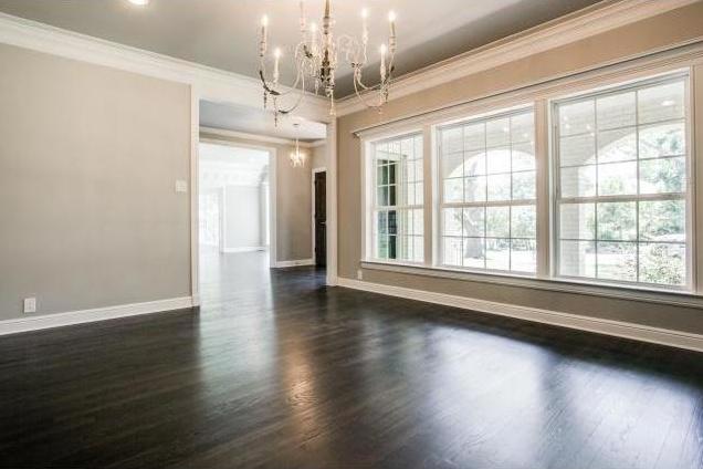 Dining room looking toward the front entry