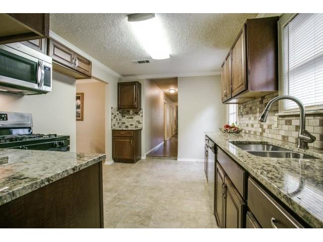 Along With The Large Amount Of Counter Space, You Get Quick Acce