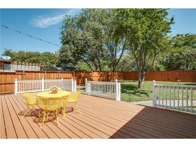 9836 Gooding Deck