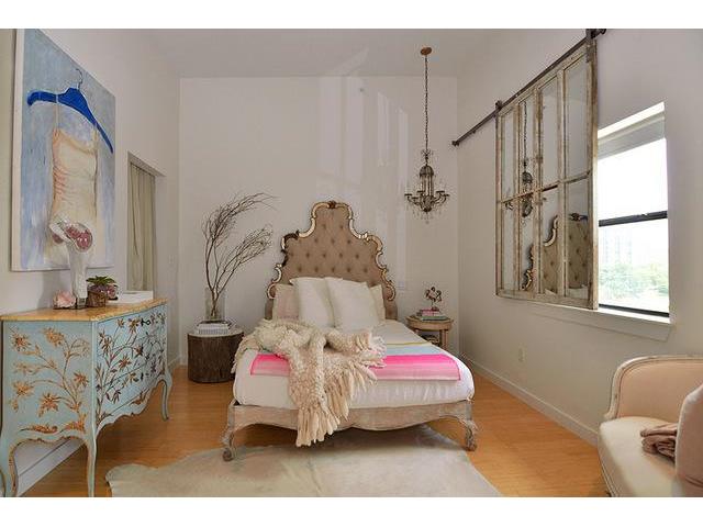 Buzz Unit 409 Bedroom