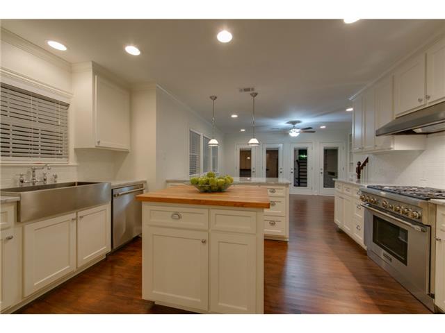 1210 N. Winnetka Kitchen