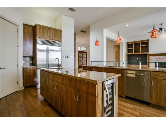 4459 Lena kitchen 3