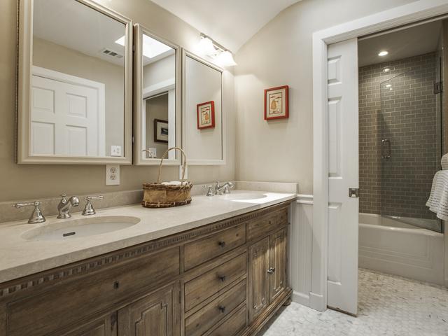 5403 Neola bath
