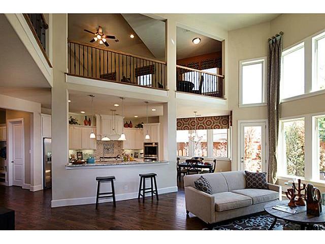 6106 Llano Ave M Streets of DallasUpstairs & Kitchen view