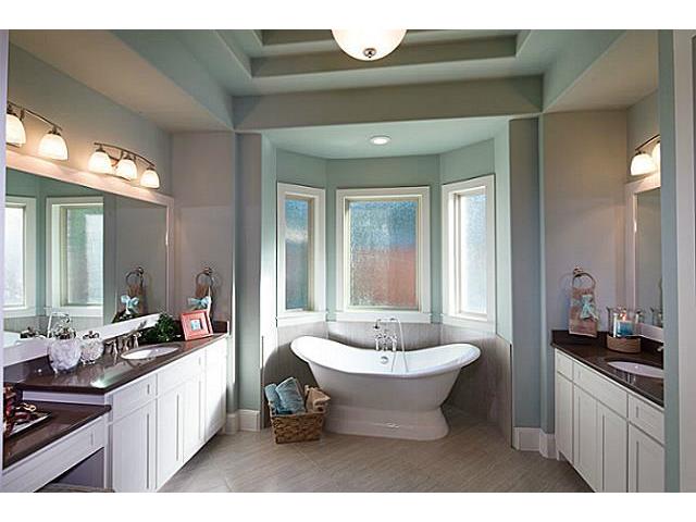 6106 Llano Ave M Streets of DallasMaster Bath