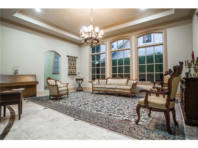 6326 Lakehurst LR