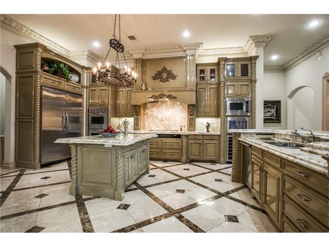 6326 Lakehurt Kitchen 4