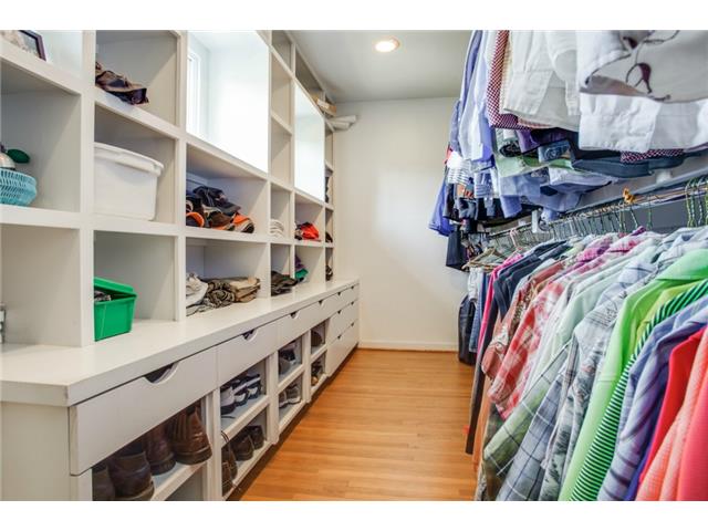 7218 Lakewood Blvd master closet