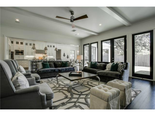 8538 San Pedro Living Kitchen
