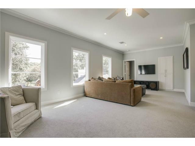 8538 San Pedro Play Media Room