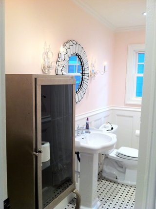8919 Forest Hills Bath 2