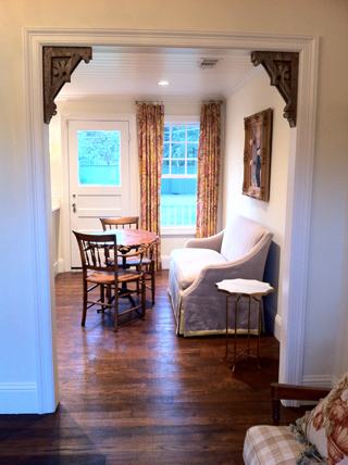8919 Forest Hills Living to Dining