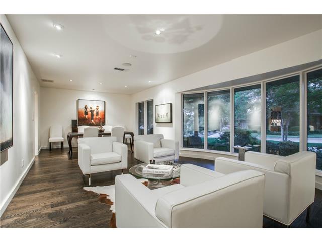 900 Bison Trl Formal Living