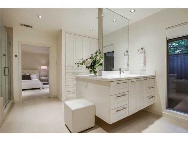 900 Bison Trl Master Bath 1