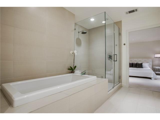 900 Bison Trl Master Bath 2