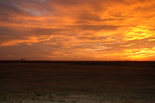 Midland sunset skyline