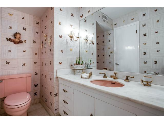 10110 Daria Bath