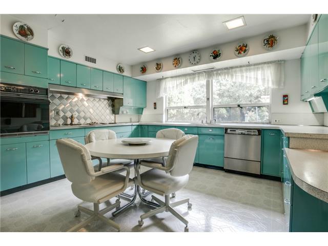 10110 Daria Kitchen 2