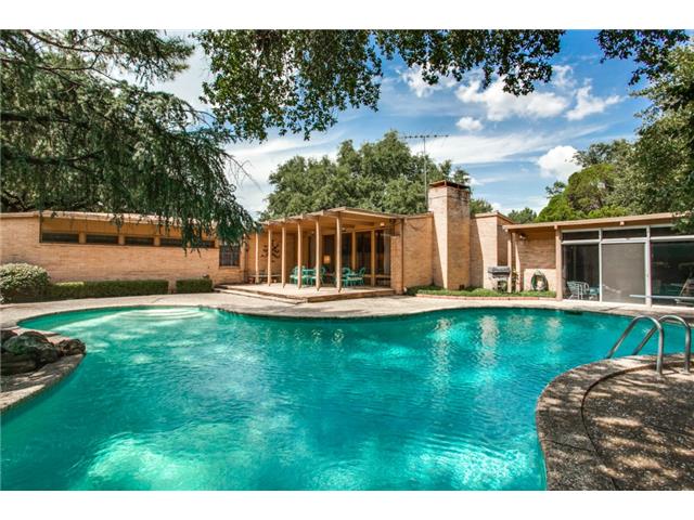 10110 Daria Pool
