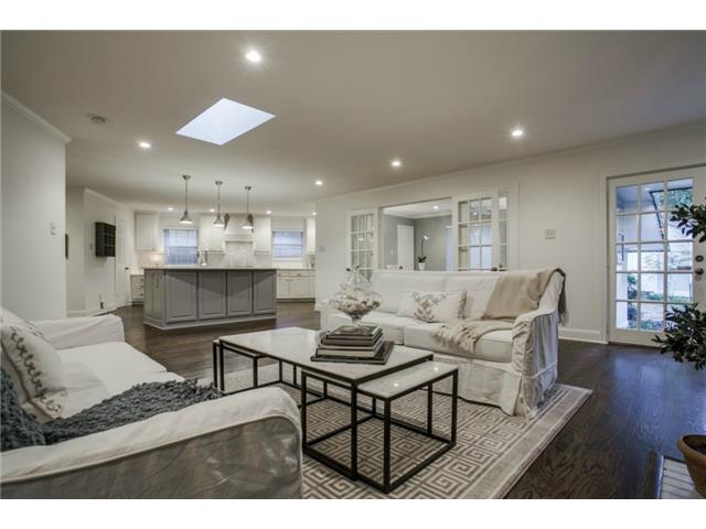 1212 N. Oak Cliff Blvd. Living to Kitchen