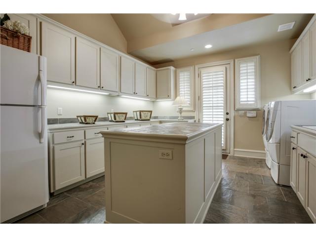1724 Wisteria Way Laundry Utility Room