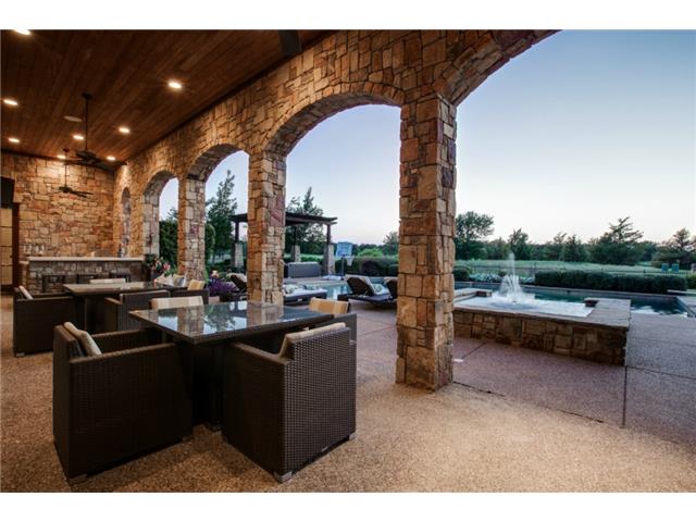 1724 Wisteria Way Loggia