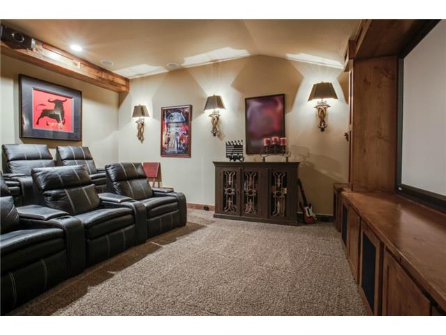 1724 Wisteria Way Media Room