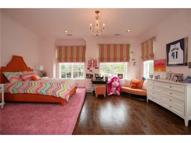 3801 Normandy girls room