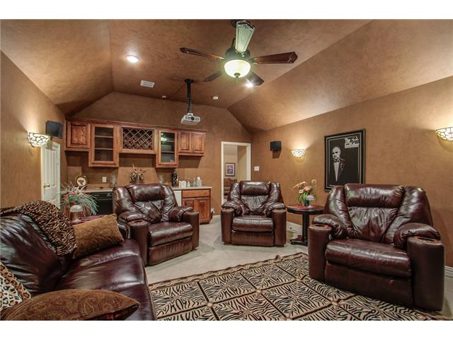 502 Northwood Media Bar