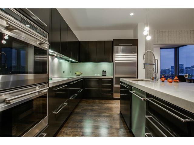 5500 Victory kitchen 2
