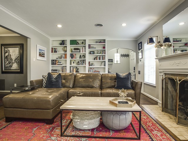 6159 Kenwood Living 1