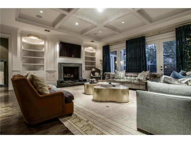 6735 Aberdeen family room.jpg 3jpg