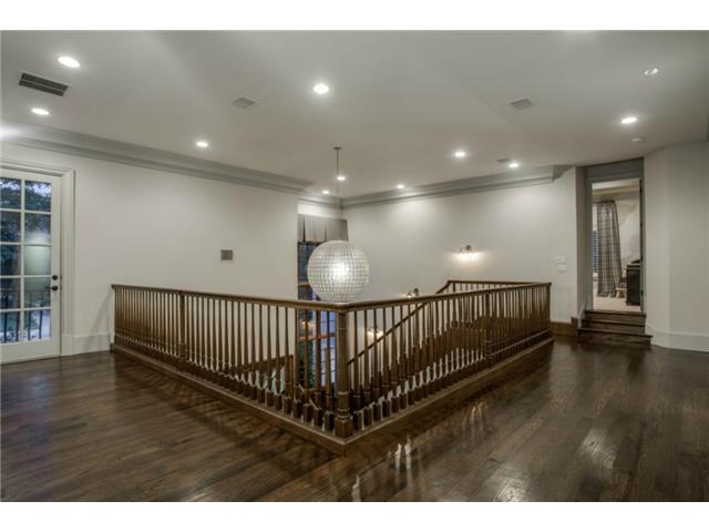 6735 Aberdeen hall
