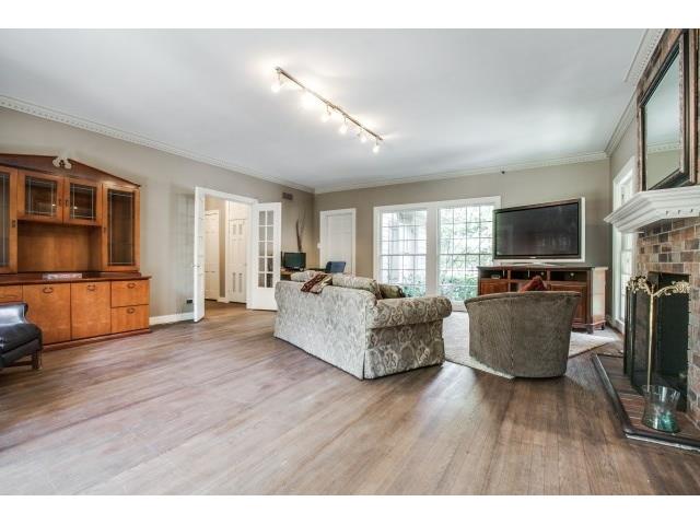 2710 Farmers Branch Lane original house