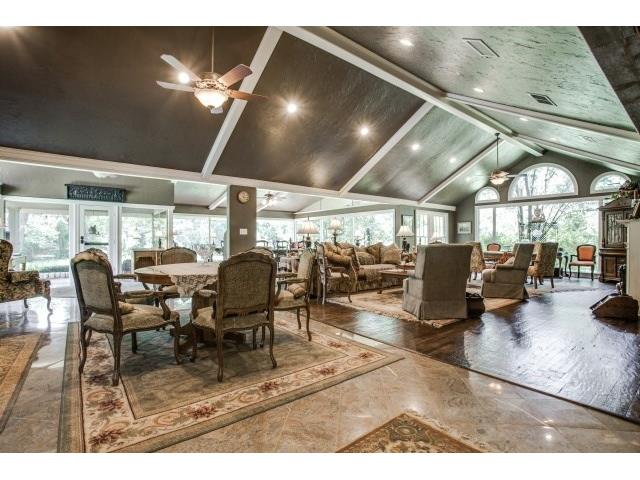 2710 Farmers Branch lane greatroom