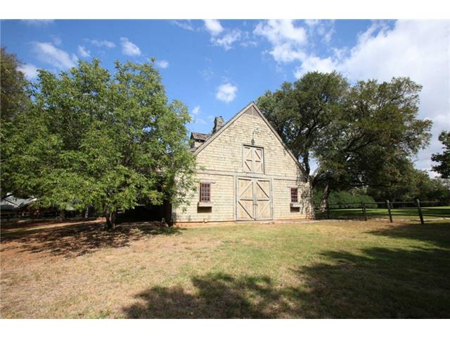 31 Stonebriar Way barn