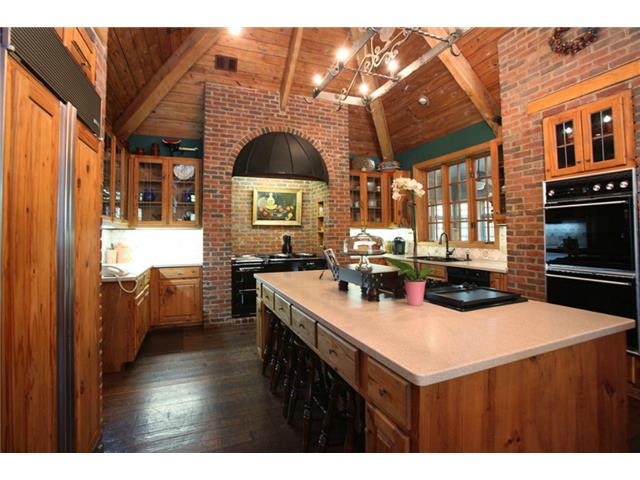 31 Stonebriar Way kitchen