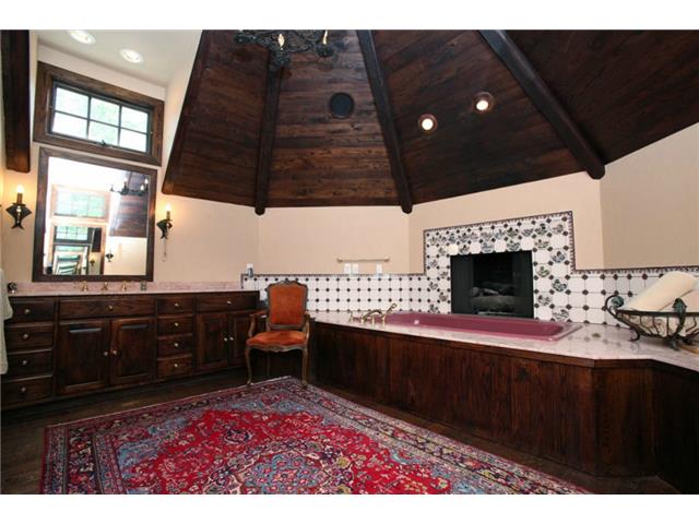 31 Stonebriar Way master bath