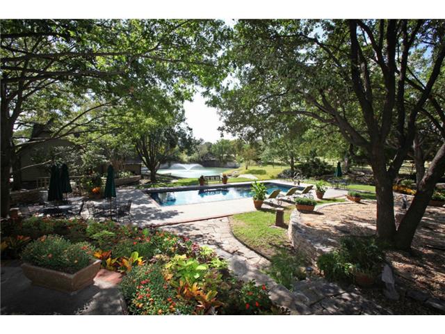 31 Stonebriar Way pool