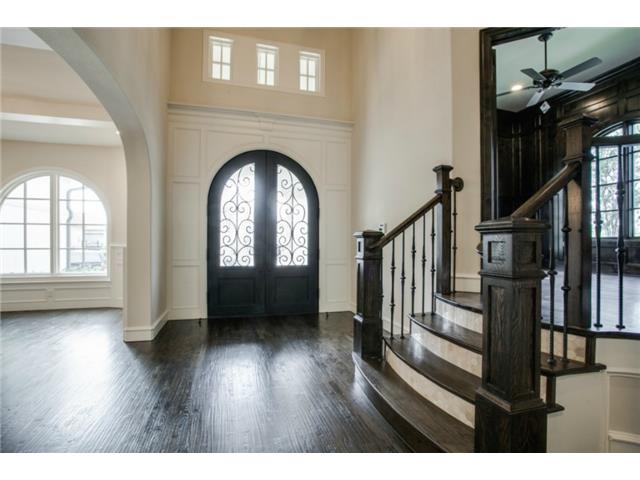 6404 Carmel Falls McKinney foyer