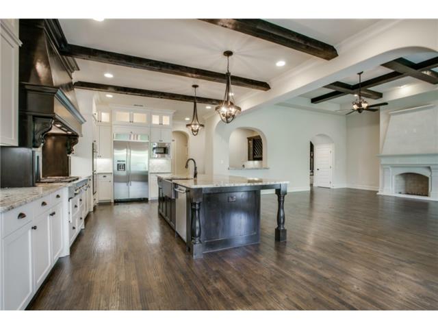 6404 Carmel Falls kitchen 2