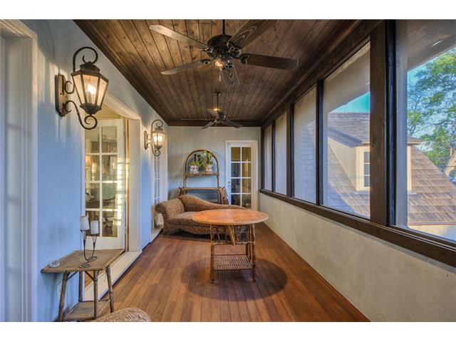The balcony room measures 24 x 9 ft.  Southern comfort.