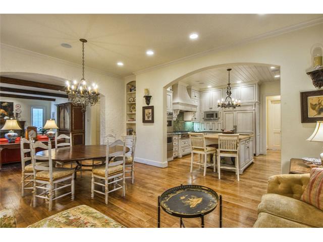 Connecting the family room to the kitchen is the casual dining a